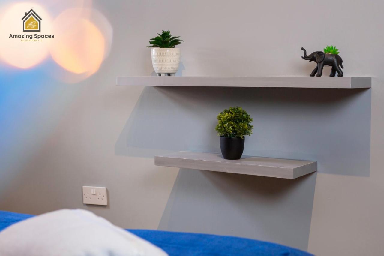 City Centre 2 Bed Flat Sleeps 3 For Work And Leisure With Free Wifi By Amazing Spaces Relocations Ltd Уорингтън Екстериор снимка